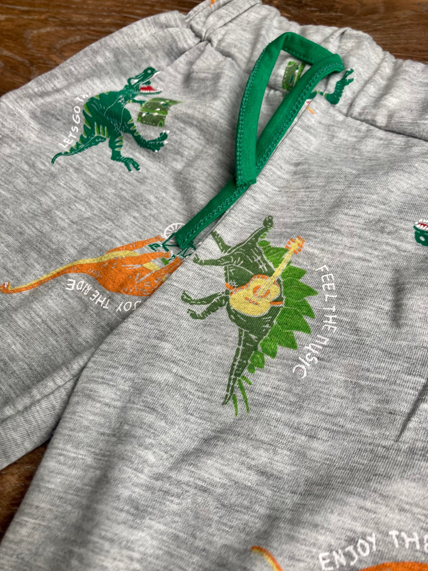 KIDS DINO SHORTS DESIGN 3